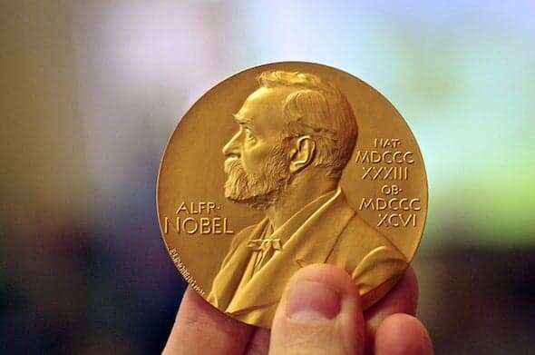 दुनिया के सबसे प्रतिष्ठित पुरस्कार नोबेल पुरस्कार की पूरी जानकारी